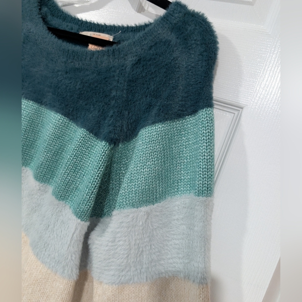 NWT LOFT Plus Fuzzy Striped Pullover Sweater in Size 16/18 - Picture 7 of 10